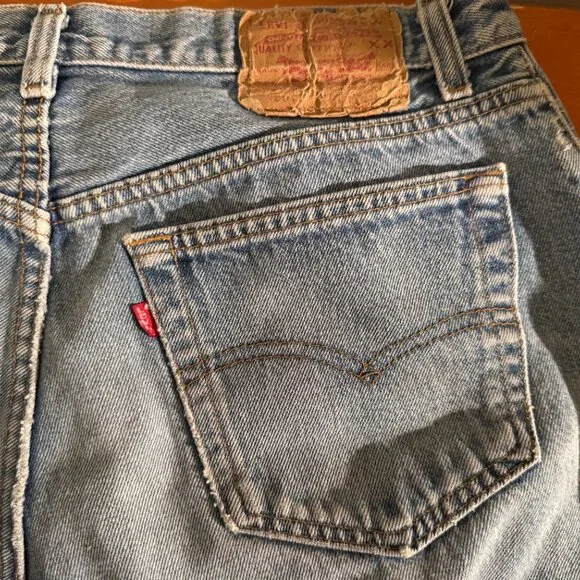 Vintage Levi’s 501 Button Fly Jeans 32x25 – Cut Hem, Classic Fade - Picture 3 of 6
